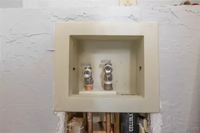 785 Vista Avenue, Sugarloaf, CA 92386 - Photo 14