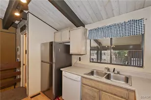 861 Thrush Dr, Big Bear Lake, CA 92315 - Photo 14