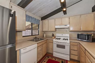 861 Thrush Drive #14, Big Bear Lake, CA 92315 - Photo 12