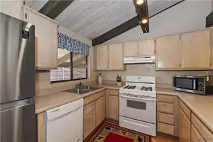 861 Thrush Dr, Big Bear Lake, CA 92315 - Photo 12