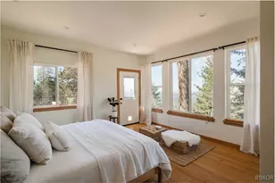 721 Chillon Dr, Lake Arrowhead, CA 92325 - Photo 16