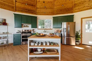 721 Chillon Dr, Lake Arrowhead, CA 92325 - Photo 14