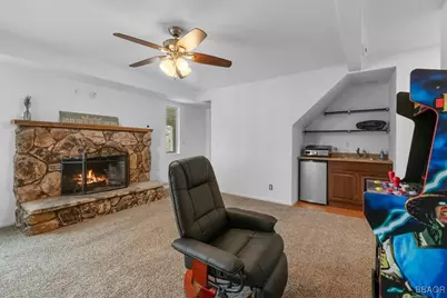 38634 N Shore Drive, Fawnskin, CA 92333 - Photo 6