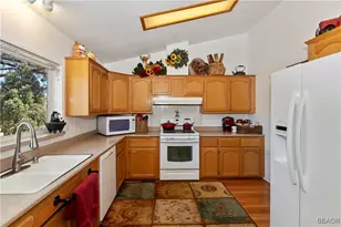 47070 Skyview Dr, Big Bear City, CA 92314 - Photo 18