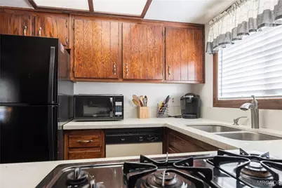 301 Downey Drive, Big Bear City, CA 92314 - Photo 14
