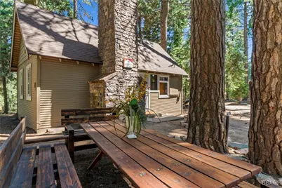27917 Squirrel Lane, Lake Arrowhead, CA 92352 - Photo 2