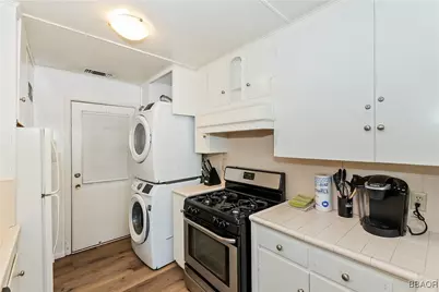 669 Main Street, Big Bear Lake, CA 92315 - Photo 16