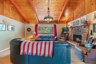 732 Tulip Drive, Green Valley Lake, CA 92341 - Photo 8