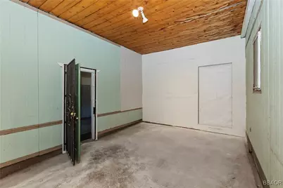 228 E Country Club Boulevard, Big Bear City, CA 92314 - Photo 28