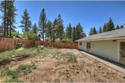 228 E Country Club Boulevard, Big Bear City, CA 92314 - Photo 32