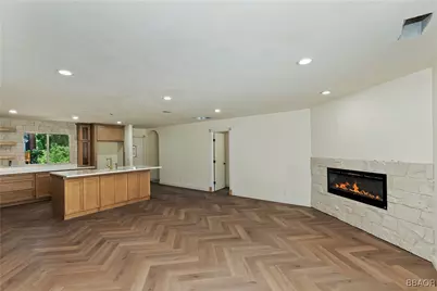 228 E Country Club Boulevard, Big Bear City, CA 92314 - Photo 2