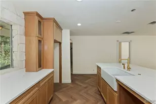 228 E Country Club Blvd, Big Bear City, CA 92314 - Photo 12