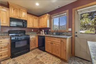 731 W Country Club Blvd, Big Bear City, CA 92314 - Photo 14