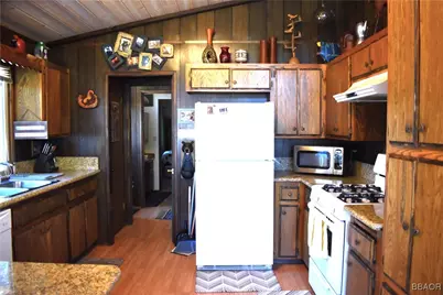 1112 Mount Whitney Drive, Big Bear City, CA 92314 - Photo 12