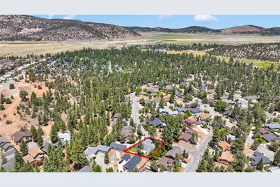 377 Sites Way, Big Bear City, CA 92314 - Photo 32