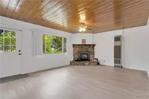 412 San Bernardino Ave, Sugarloaf, CA 92386 - Photo 6