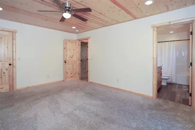 365 Santa Barbara Avenue, Sugarloaf, CA 92386 - Photo 16