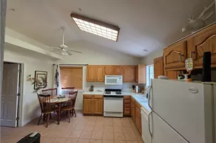 26478 Thunderbird Dr, Lake Arrowhead, CA 92352 - Photo 14