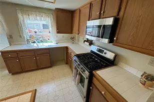 16789 Highgate Ct, Victorville, CA 92395 - Photo 10