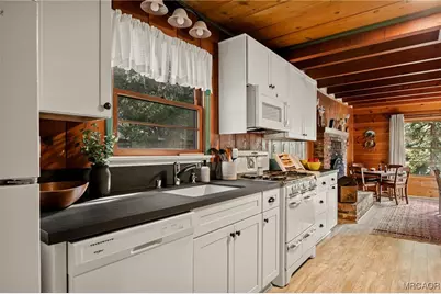 144 Marshall Road, Lake Arrowhead, CA 92352 - Photo 10