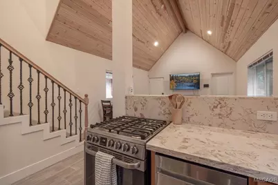 253 Imperial Avenue, Sugarloaf, CA 92386 - Photo 10