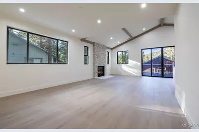225 E Aeroplane Boulevard, Big Bear City, CA 92314 - Photo 8