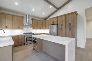 225 E Aeroplane Blvd, Big Bear City, CA 92314 - Photo 2