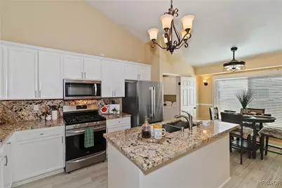 142 Leonard Lane, Sugarloaf, CA 92386 - Photo 8