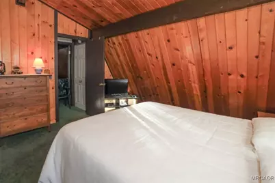 1060 Sierra Avenue, Big Bear City, CA 92314 - Photo 22