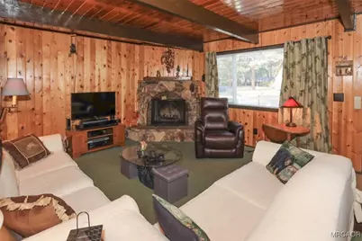 1060 Sierra Avenue, Big Bear City, CA 92314 - Photo 6