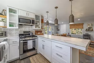 39470 North Shore Drive, Fawnskin, CA 92333 - Photo 6