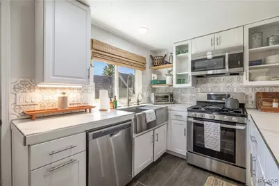 39470 North Shore Drive, Fawnskin, CA 92333 - Photo 6