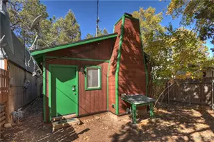 402 Highland Ln, Sugarloaf, CA 92386 - Photo 30