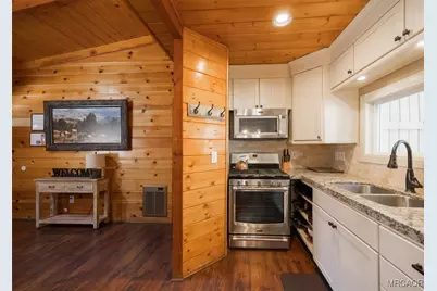 405 Sugarloaf Boulevard, Big Bear City, CA 92314 - Photo 10