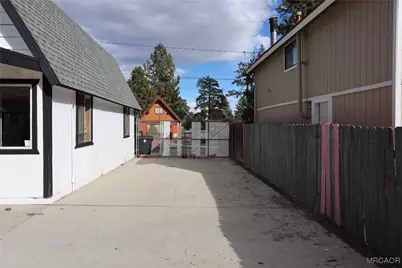 1092 Dumas Lane, Big Bear City, CA 92314 - Photo 22