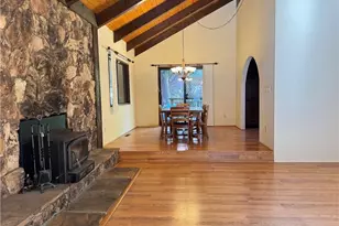 31120 Mountain Oak Dr, Running Springs, CA 92382 - Photo 16