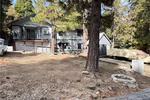 31120 Mountain Oak Dr, Running Springs, CA 92382 - Photo 4