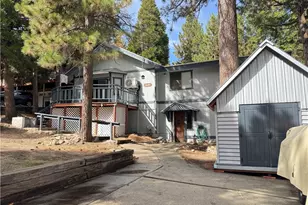 31120 Mountain Oak Dr, Running Springs, CA 92382 - Photo 6