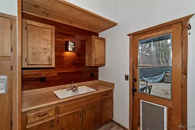 305 Wabash Lane, Sugarloaf, CA 92386 - Photo 16