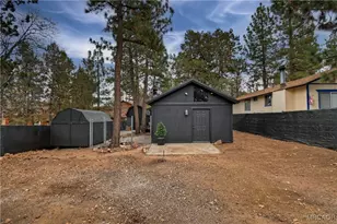 305 Wabash Ln, Sugarloaf, CA 92386 - Photo 2