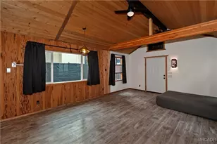 305 Wabash Ln, Sugarloaf, CA 92386 - Photo 10