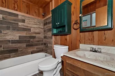 305 Wabash Lane, Sugarloaf, CA 92386 - Photo 18