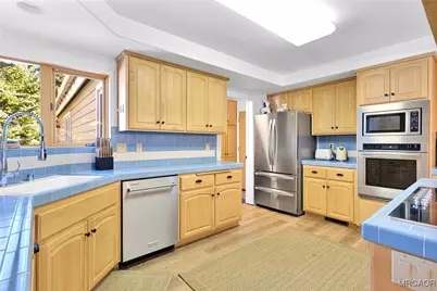 556 Killington Way, Big Bear Lake, CA 92315 - Photo 14