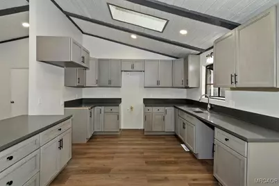 42736 Tannenbaum Platz, Big Bear Lake, CA 92315 - Photo 10
