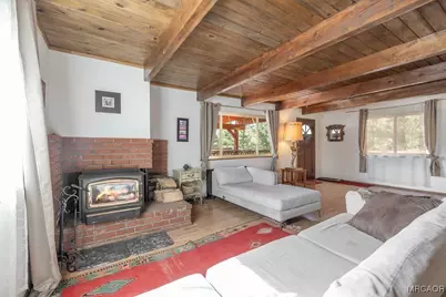 44185 Timron Lane, Sugarloaf, CA 92386 - Photo 6