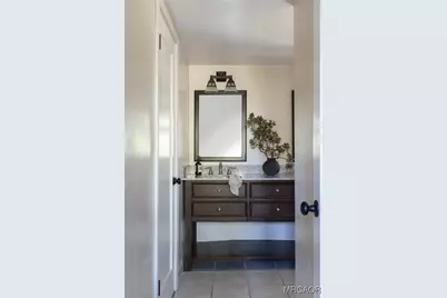 572 Brentwood Drive, Lake Arrowhead, CA 92352 - Photo 12