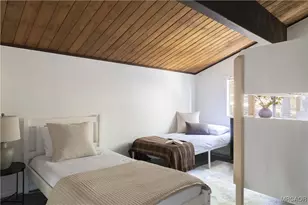 572 Brentwood Dr, Lake Arrowhead, CA 92352 - Photo 16