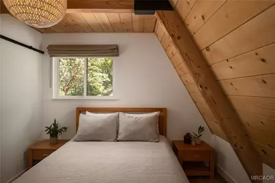 1340 Yosemite Drive, Lake Arrowhead, CA 92352 - Photo 10