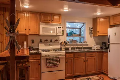 42768 Alta Vista Avenue, Big Bear Lake, CA 92315 - Photo 18