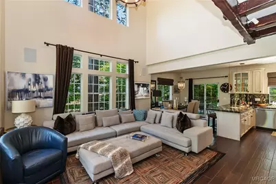 244 Corona Circle, Lake Arrowhead, CA 92352 - Photo 4